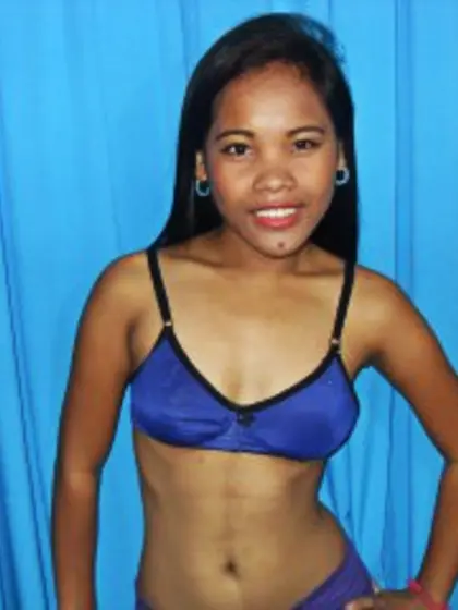 Brunette Teen Riza Striptease.