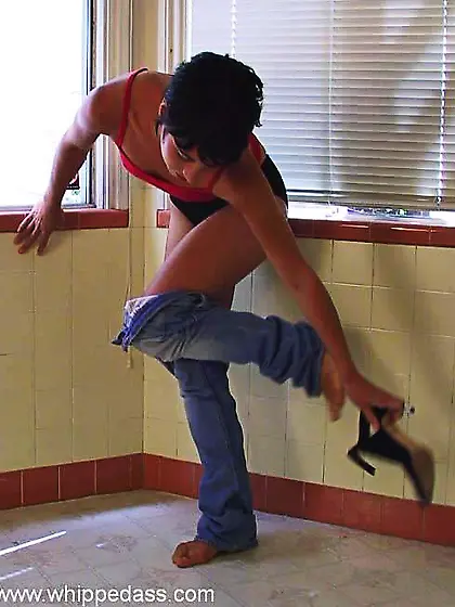 Girls stimulate vaginas cooking