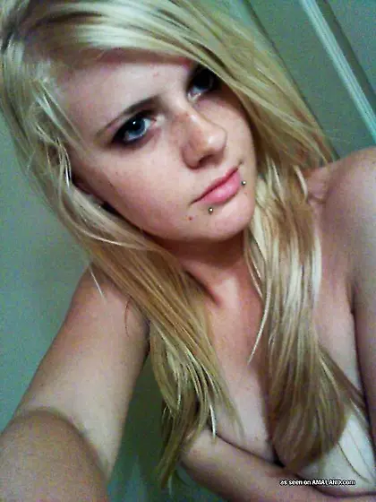 Blue get-up blonde GF shows off her beautiful...