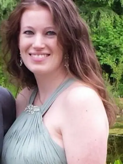 Mandi is convinced to flash her tits in the car