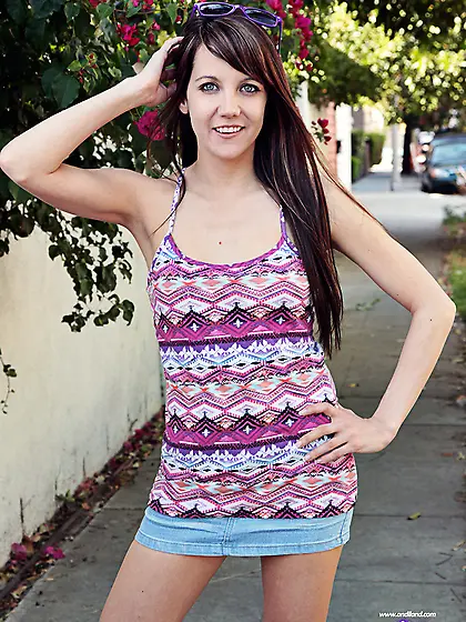 Trippy dress brunette flashing her pussy...