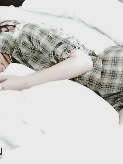 Faces and down half-shirt