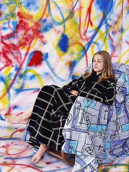 Meet lovely babe Alina.