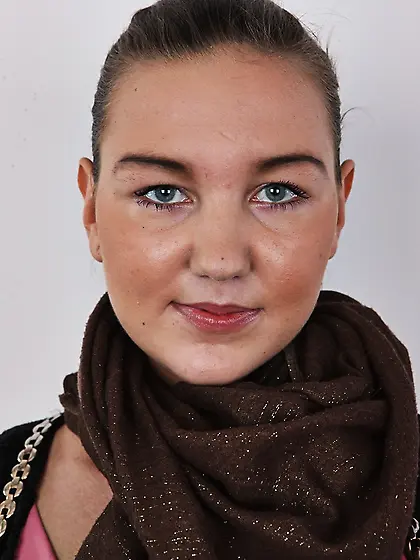 Bootylicious brunette slut hair