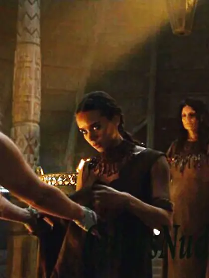 Emilia Clarke Nude Photos