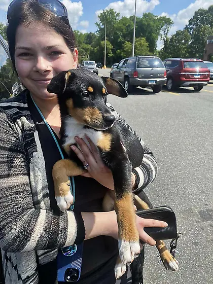 Breanna gets naked and masturbates on the GGW bus