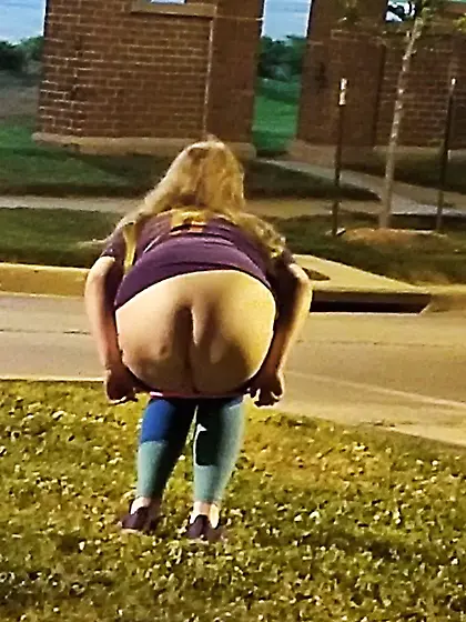 Teen slut exposes herself in public