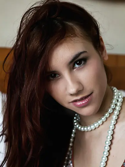 Beautiful babe spreads wide