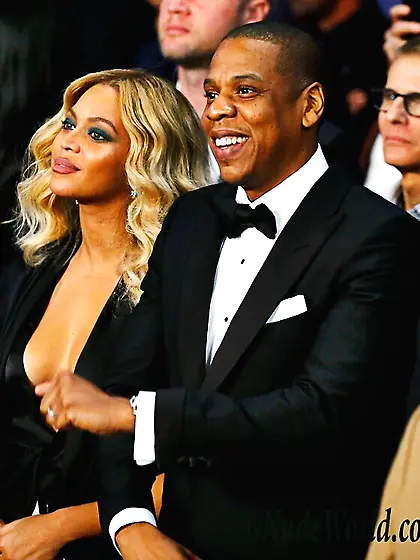 Beyonce Braless photos