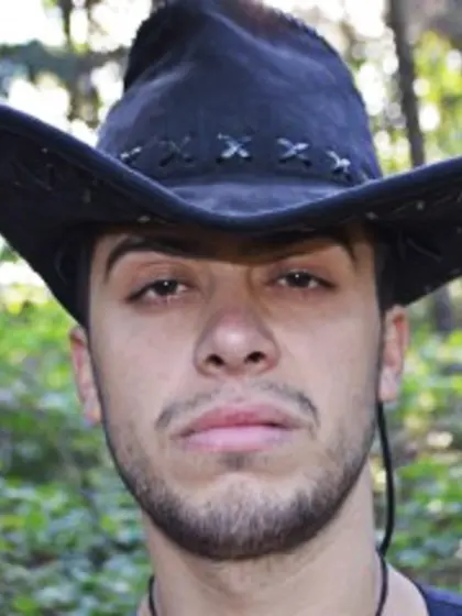 Brunette francis4u perform close