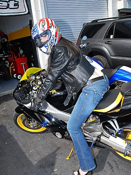 Hot bodied tattooed brunette Natalie Minx with wonderful tits ge