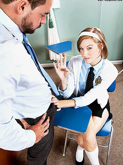 Kinky college girl Ella Woods has seduced the teacher for hardco