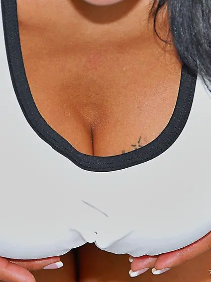 Raven haired bosomy milf Loona Lux takes dick in her shaved tatt