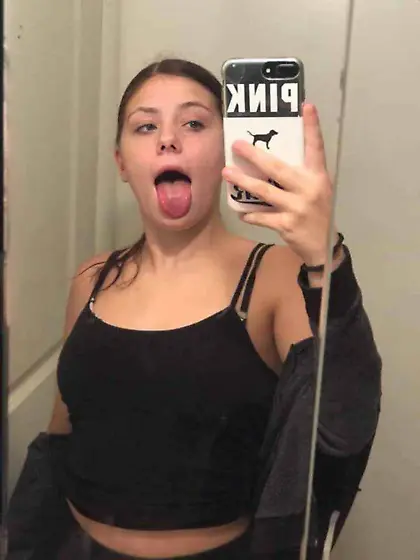 Texas slut (21 yo),  shared by her cousin