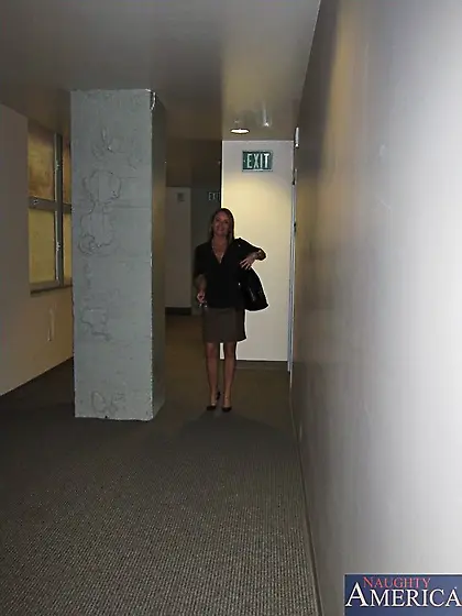 Janet Mason gets rid of her clothes and gets her sexy body and t