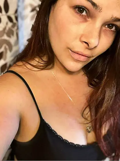 Breanna gets naked and masturbates on the GGW bus