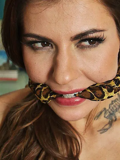 Ex finds out about woman's new boyfriend and comes to tie her to