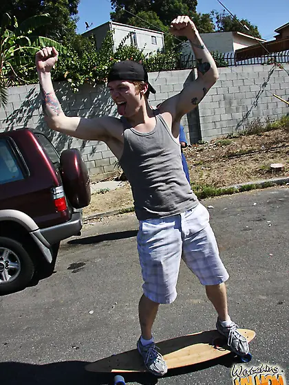 Milf with beautiful big melons Darla Crane is worshipping the bl