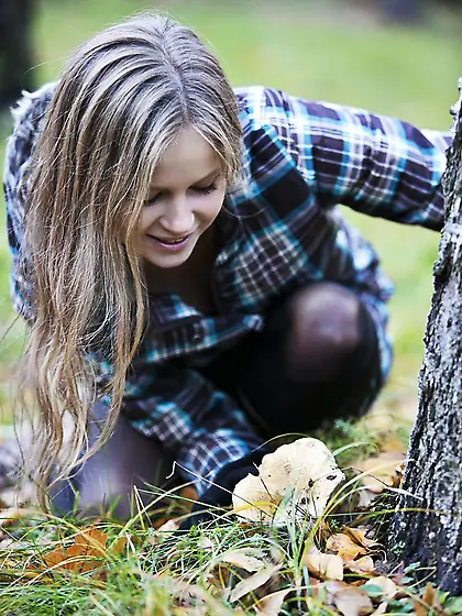 Blonde with natural tits and sexy legwarmers teases the viewer V