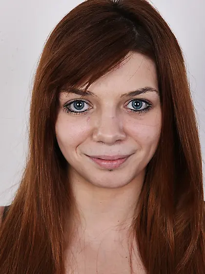 Bootylicious brunette teen reddish