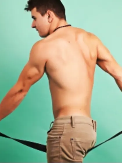 Brunette russellbest perform anal