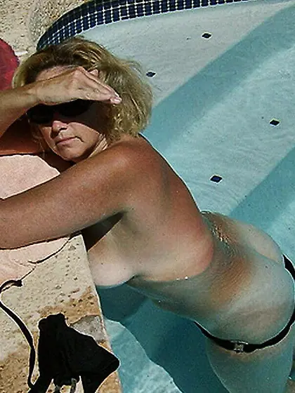 Nancy AZ Pool MILF