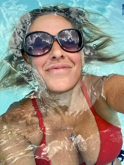 MILF Shaye once loved getting naked in public