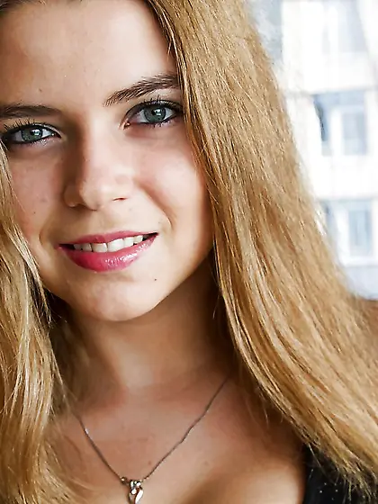 Russian babe Marina Visconti teases with hot ass and big natural