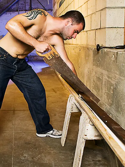 Daisy Cruz gets off her sexy clothes and gets her tight pussy fu