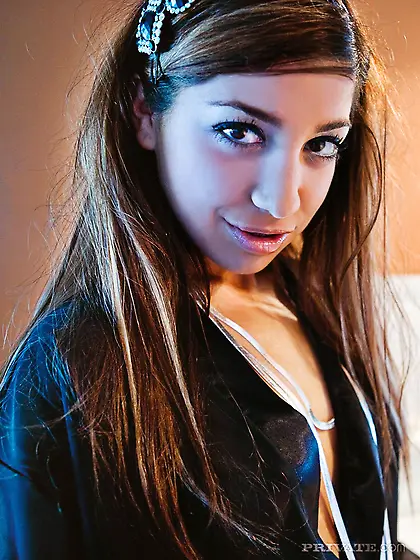 Brown haired Spanish chick Carla Cruz gets double fucked in the