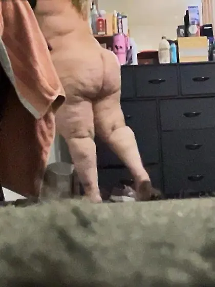 Horny cuckson spys on mom