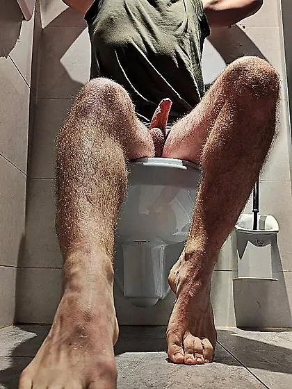 Andy Gymnast toilet rest stop lust 60