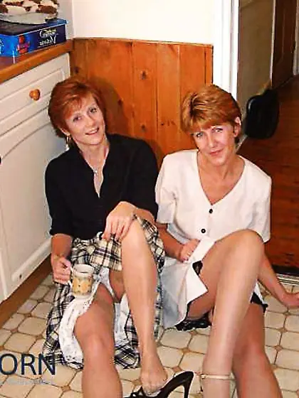 SARA AND JADE IN KITCHEN