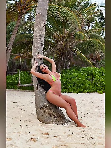 Athletic big tits webcam dancing