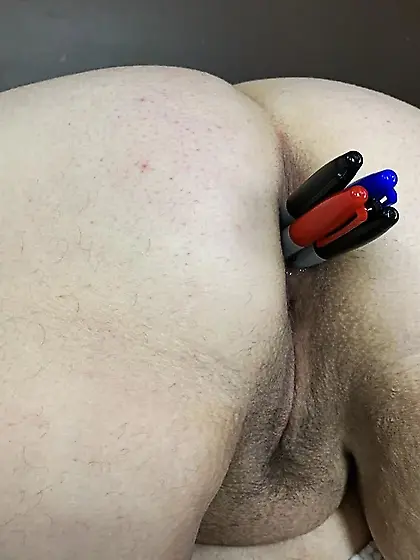 Sexy BBW Sharpies in Her Asshole