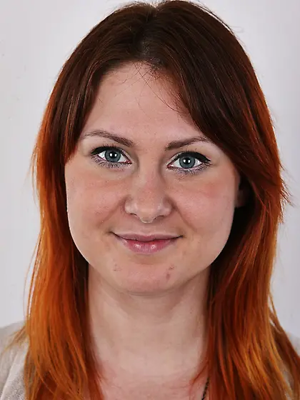 Lovely redhead takes brown