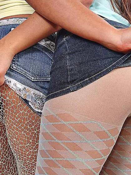 European lesbian pantyhose