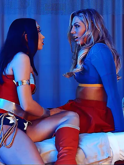 Alex Coal and Val Dodds bring each other to an eye-rolling orgas