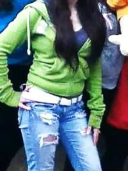 Selemaa & Jessica E: Jessica just tookin alley??