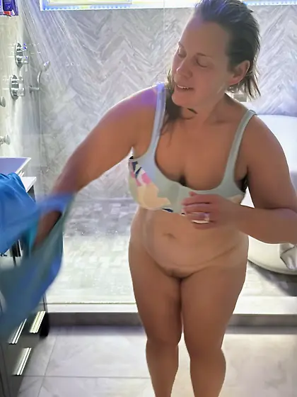 Jenny big tits curvy wide hips hairy pussy