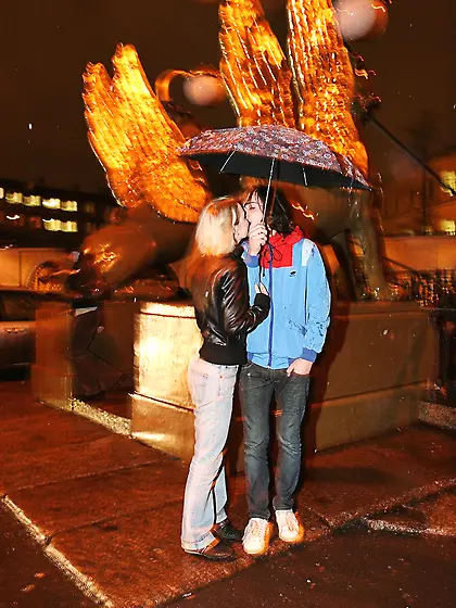 Sheyla has a boyfriend.