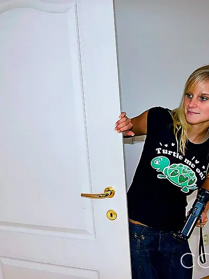 Slender amateur pantyhose