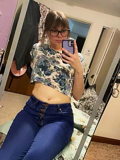 Amateur Girls Showing Off