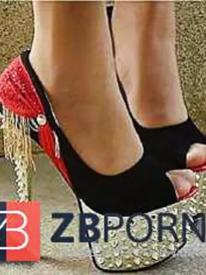 Extraordinary High-Heeled Shoes