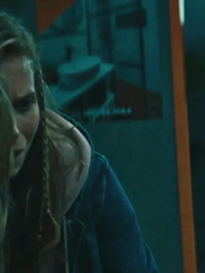 Wake up Charlotte Stoiber (29) Emily Rabbit