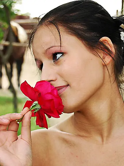 Cutie fucked in the countryside cock-riding...