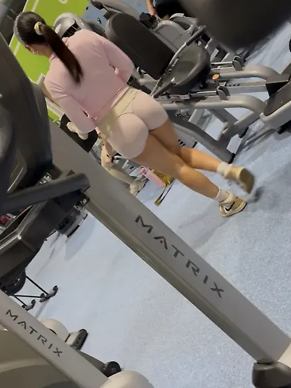 Teen gym chav FAT ASS