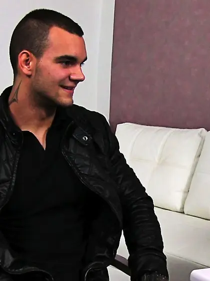 Smoking hot agent white