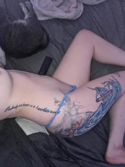 Handfullofass- hot tattooed anal slut w/ hot cunt