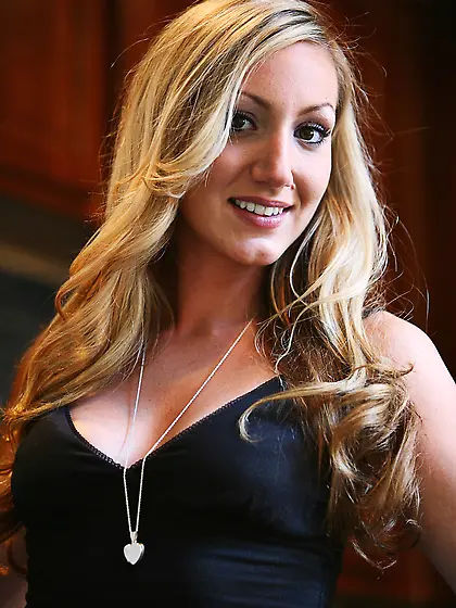 Vanessa FTV spreads her amazingly long legs and drives toy in he